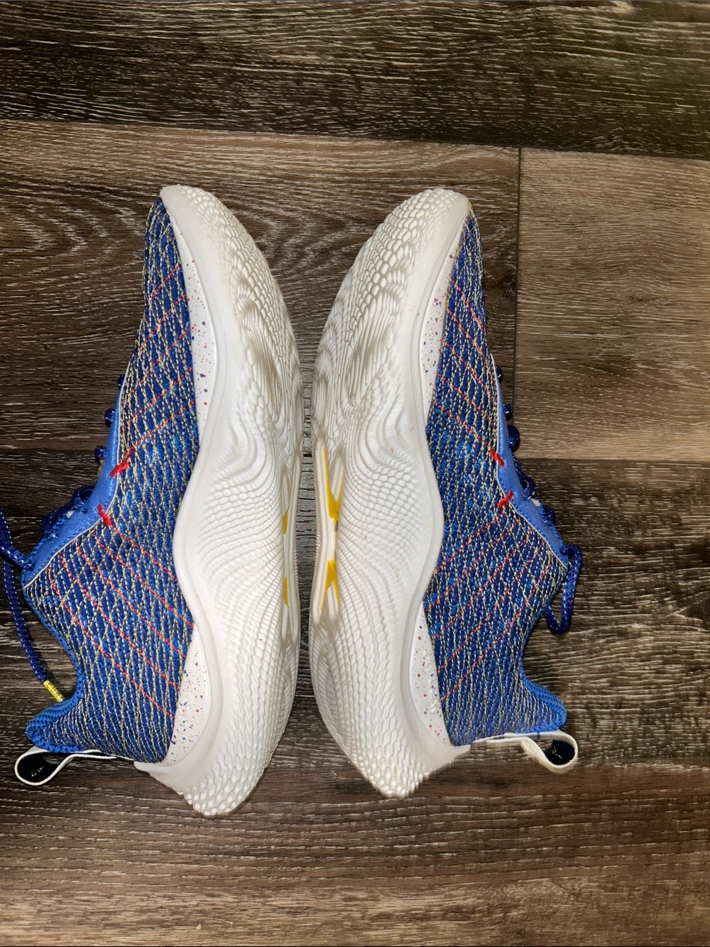 Under Armour Curry Flow 10 basketball shoes - Picture 5 of 10